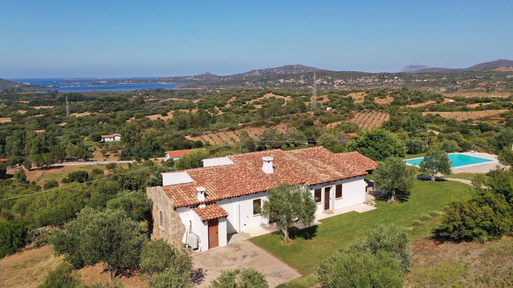 Villa Alba Esclusiva Villa Con Piscina A Sfioro E Vista Mozzafiato Sul Mare Cugnana Exterior photo