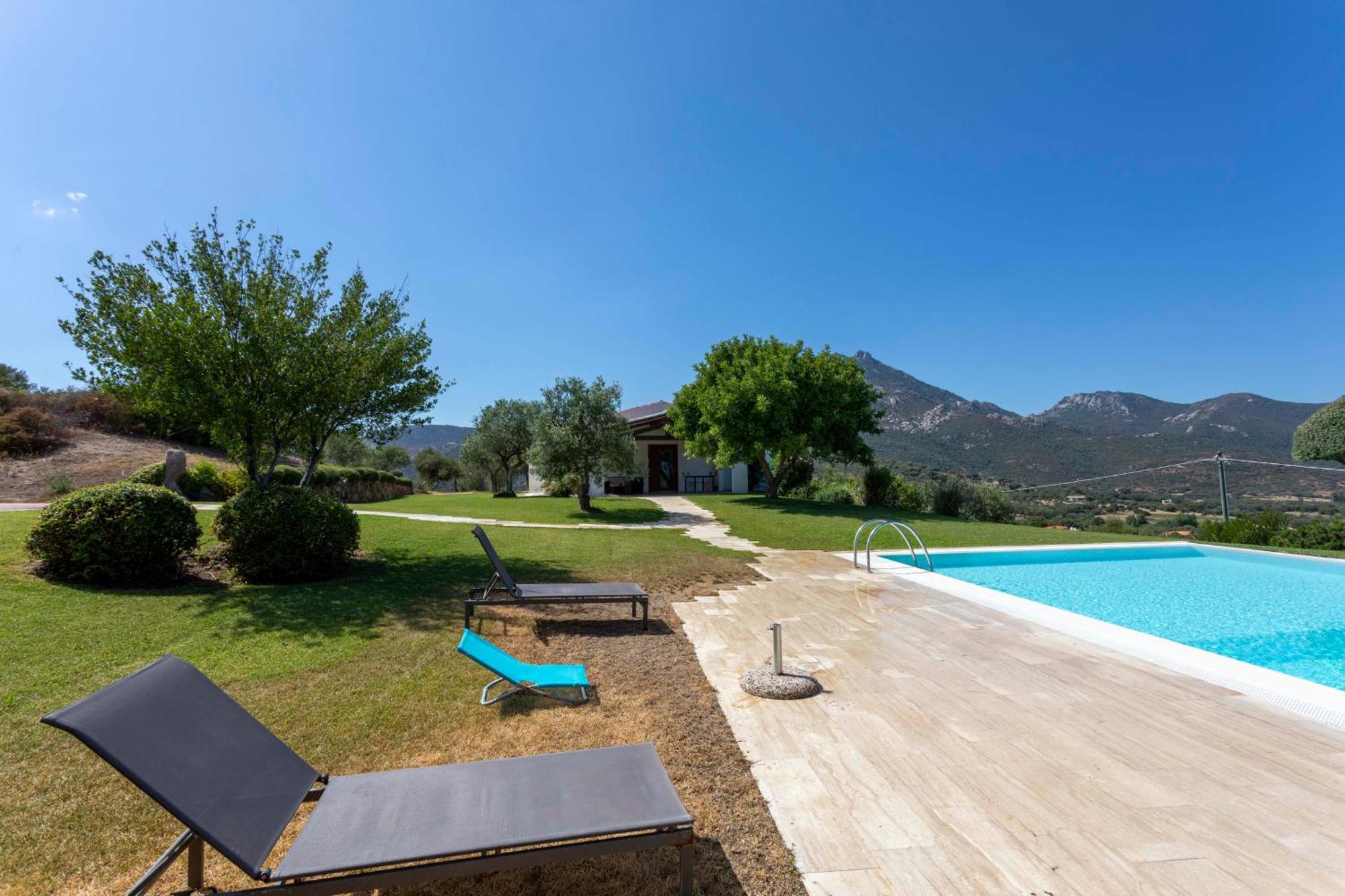 Villa Alba Esclusiva Villa Con Piscina A Sfioro E Vista Mozzafiato Sul Mare Cugnana Exterior photo