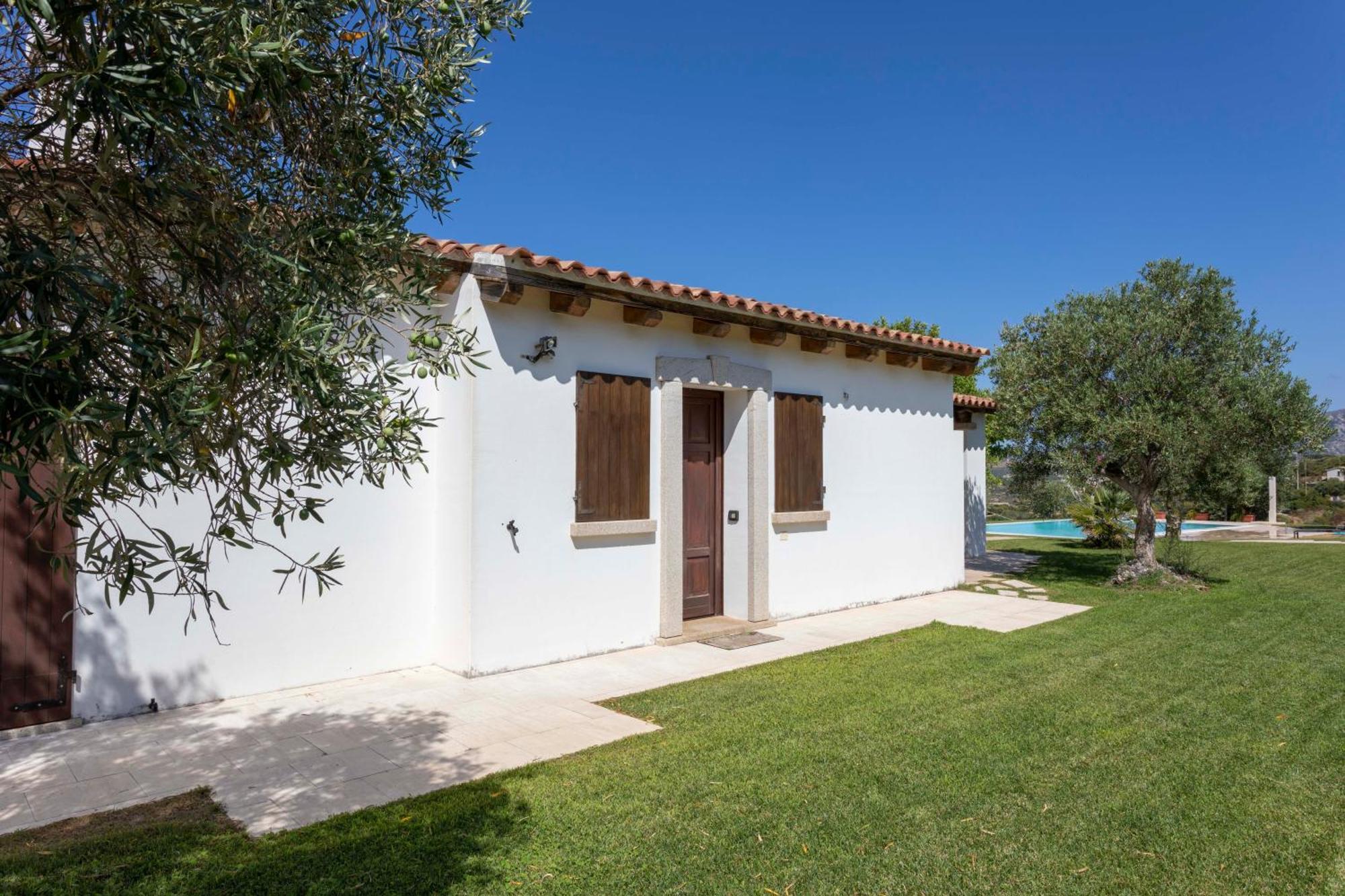 Villa Alba Esclusiva Villa Con Piscina A Sfioro E Vista Mozzafiato Sul Mare Cugnana Exterior photo