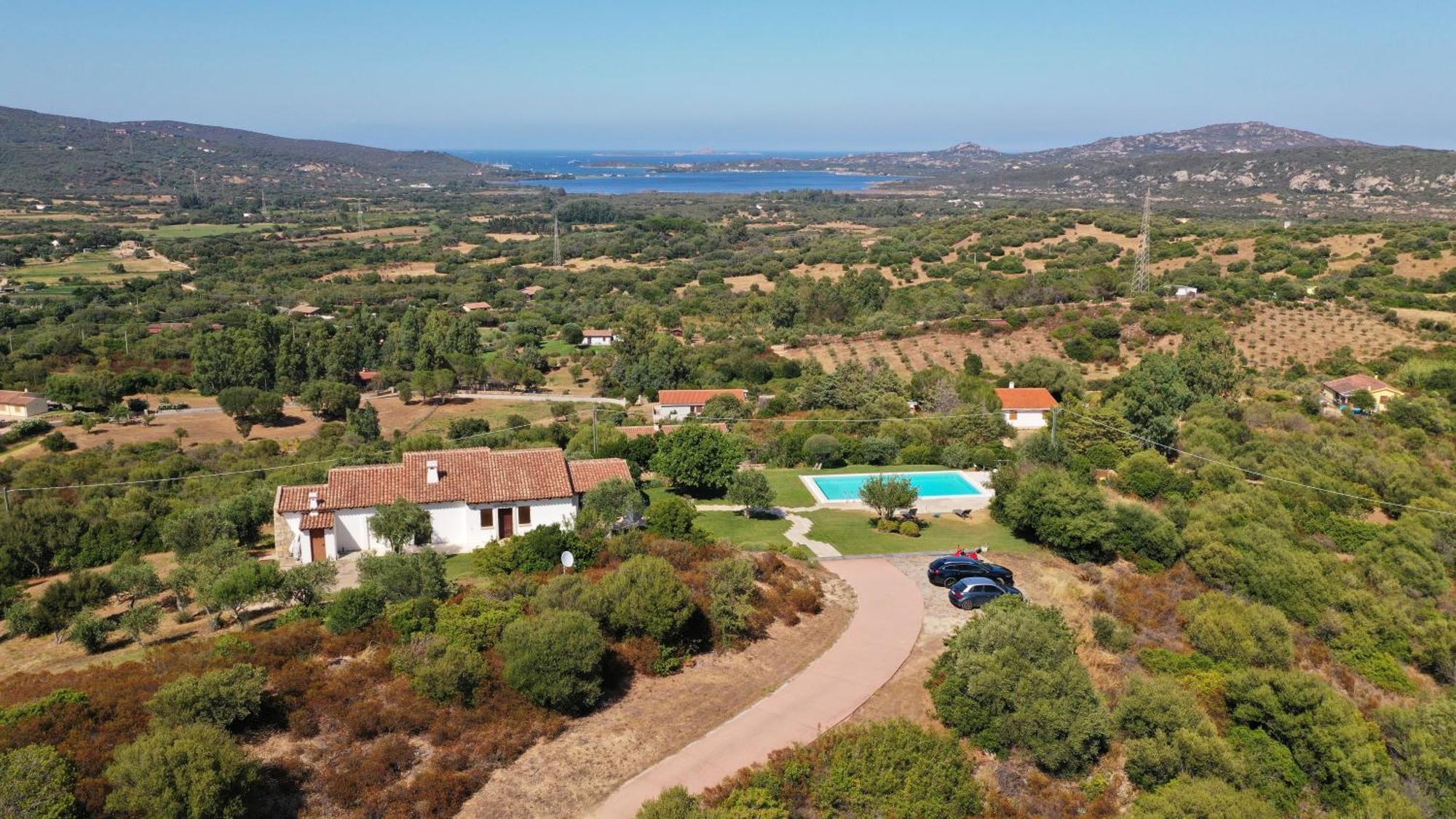 Villa Alba Esclusiva Villa Con Piscina A Sfioro E Vista Mozzafiato Sul Mare Cugnana Exterior photo