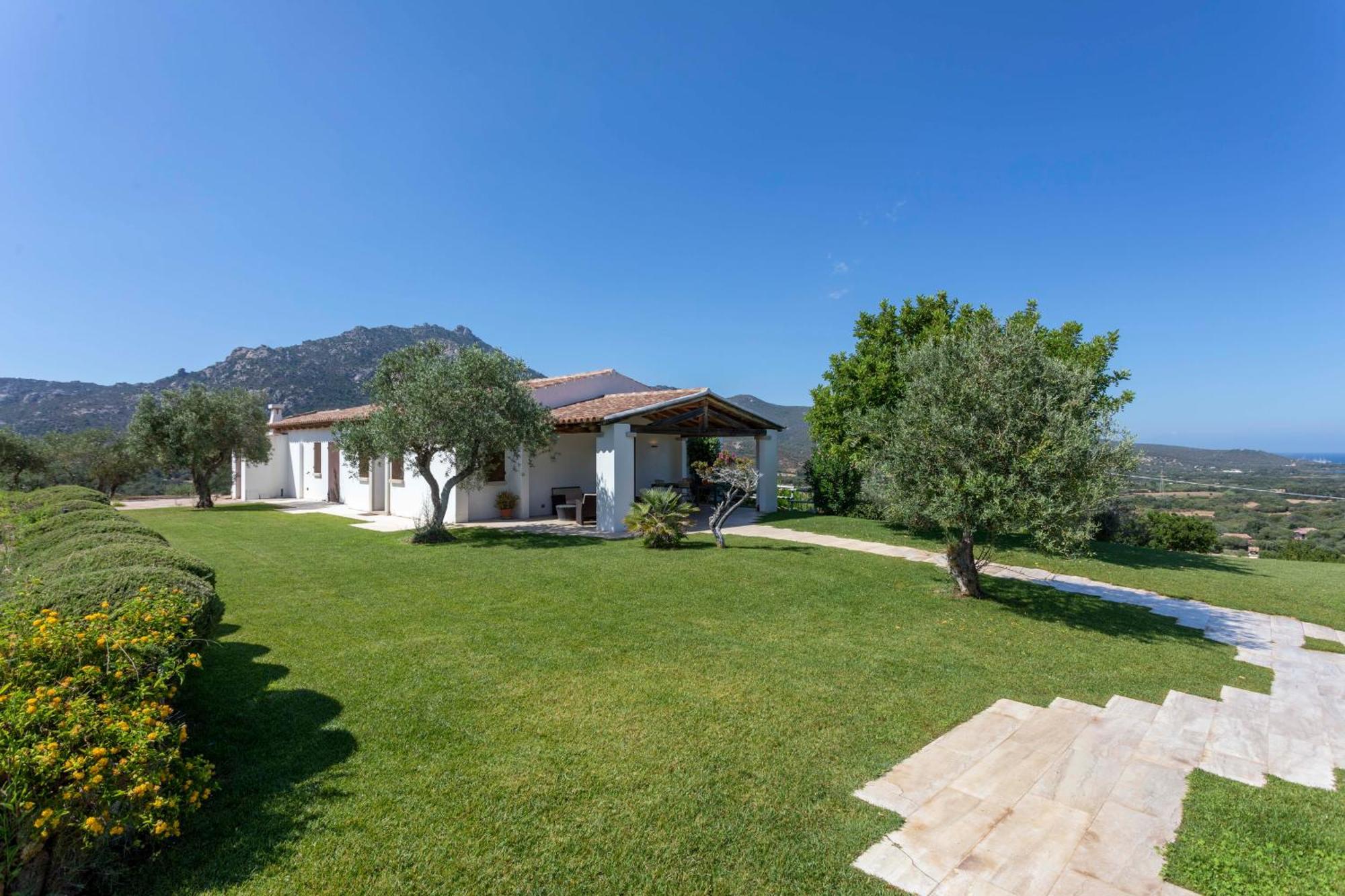 Villa Alba Esclusiva Villa Con Piscina A Sfioro E Vista Mozzafiato Sul Mare Cugnana Exterior photo