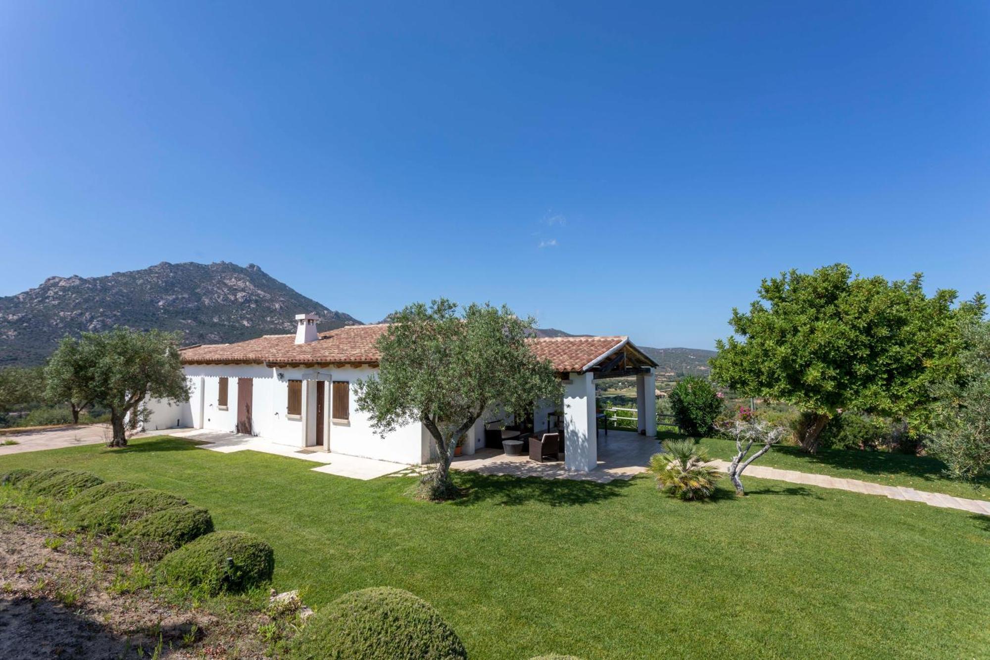 Villa Alba Esclusiva Villa Con Piscina A Sfioro E Vista Mozzafiato Sul Mare Cugnana Exterior photo