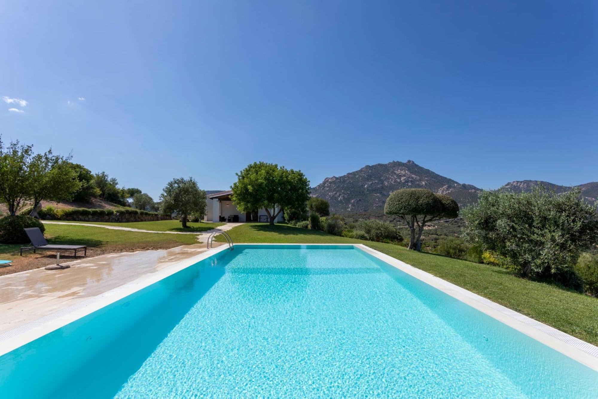 Villa Alba Esclusiva Villa Con Piscina A Sfioro E Vista Mozzafiato Sul Mare Cugnana Exterior photo