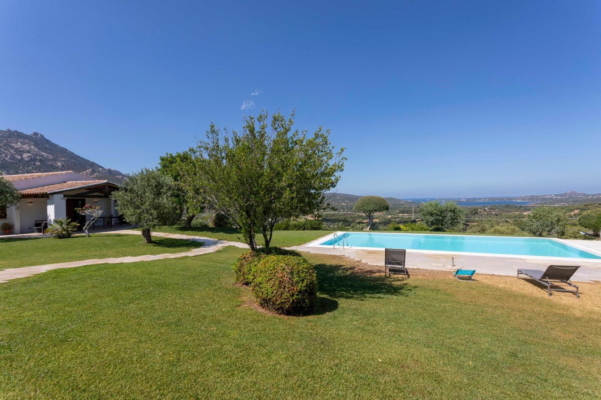 Villa Alba Esclusiva Villa Con Piscina A Sfioro E Vista Mozzafiato Sul Mare Cugnana Exterior photo
