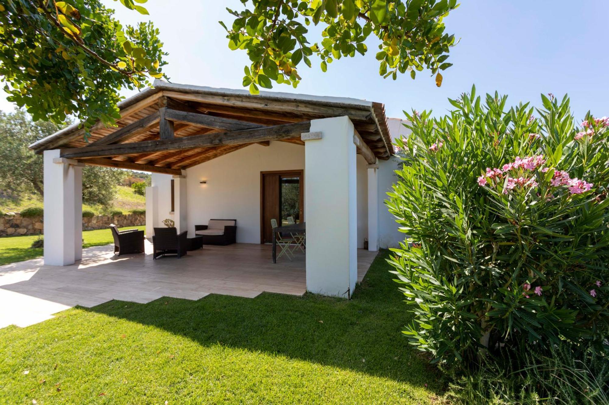 Villa Alba Esclusiva Villa Con Piscina A Sfioro E Vista Mozzafiato Sul Mare Cugnana Exterior photo