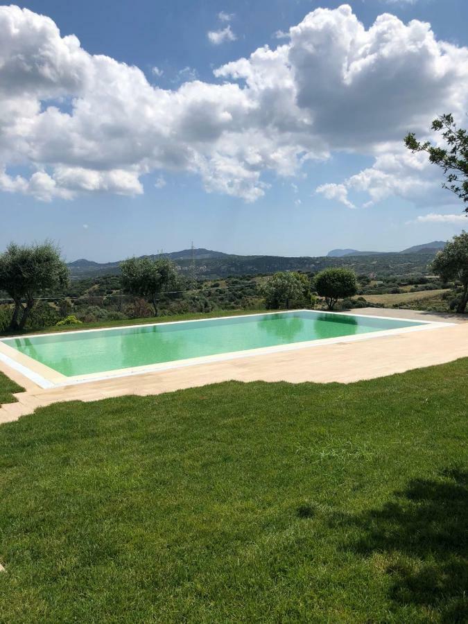 Villa Alba Esclusiva Villa Con Piscina A Sfioro E Vista Mozzafiato Sul Mare Cugnana Exterior photo
